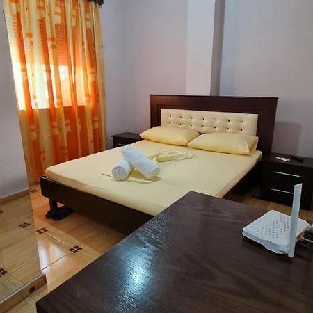 Hotel Brace Gjirokastër Esterno foto