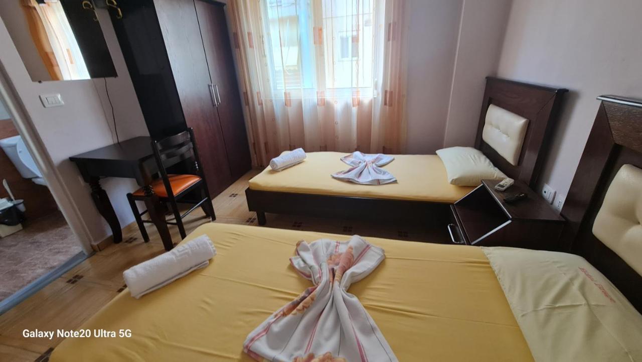 Hotel Brace Gjirokastër Esterno foto