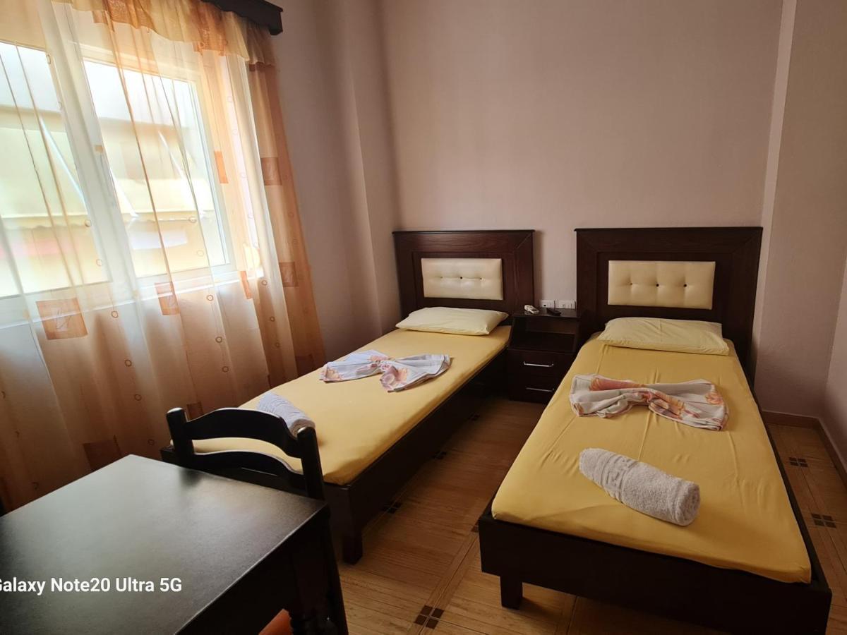 Hotel Brace Gjirokastër Esterno foto
