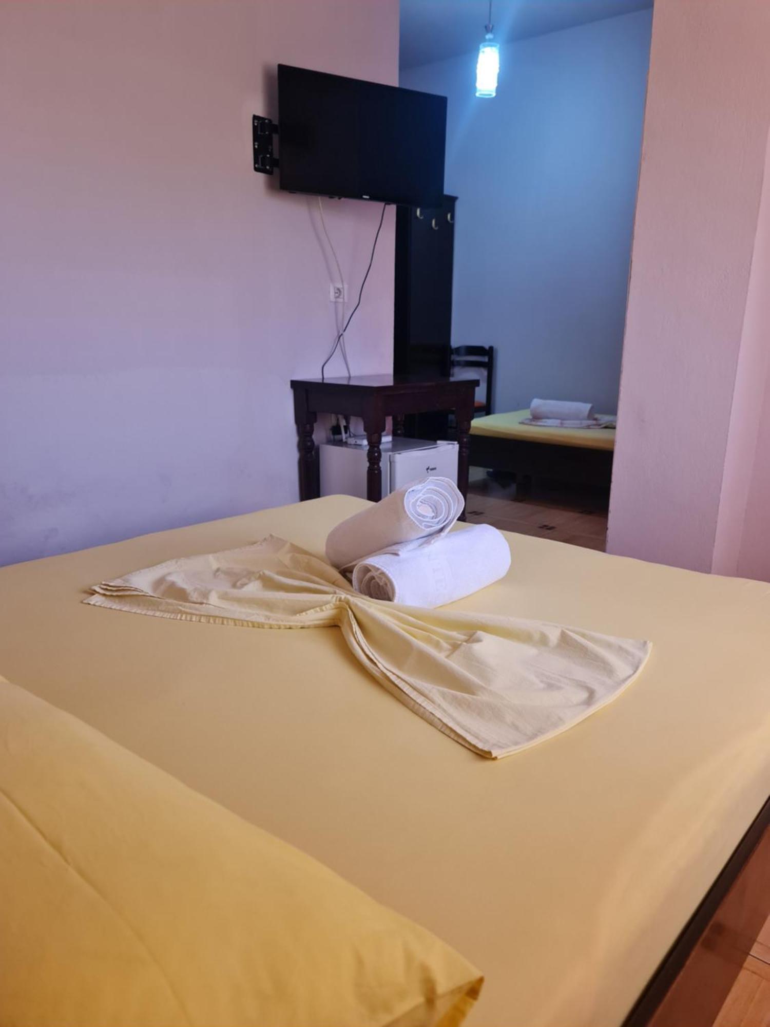 Hotel Brace Gjirokastër Esterno foto