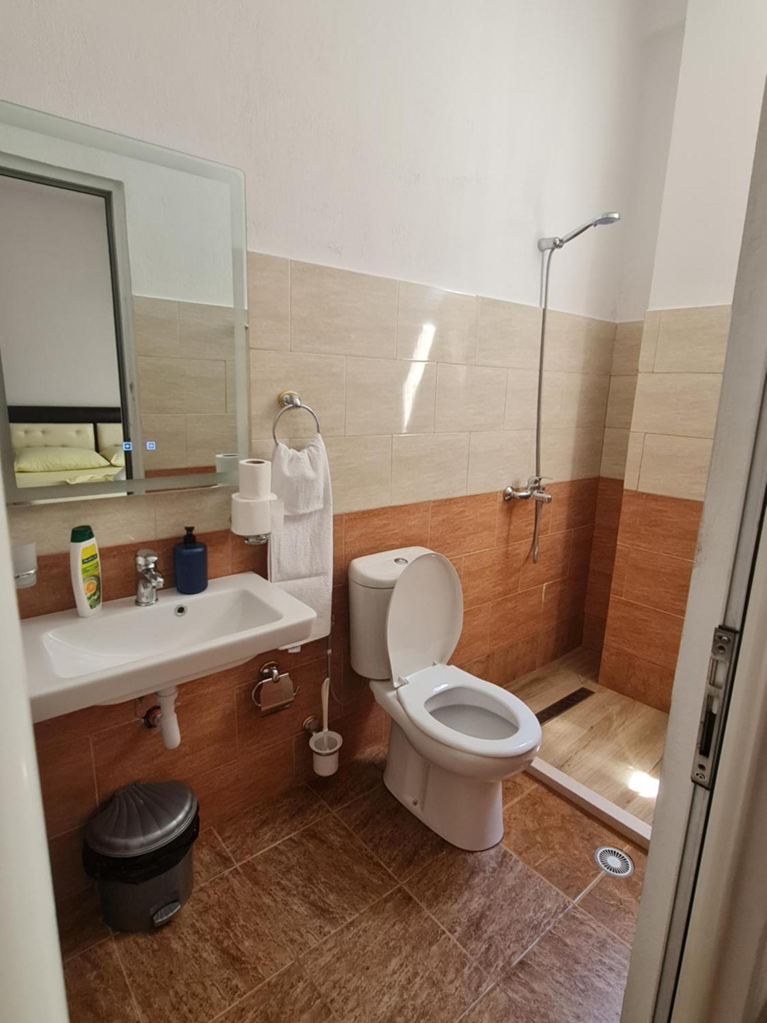 Hotel Brace Gjirokastër Esterno foto