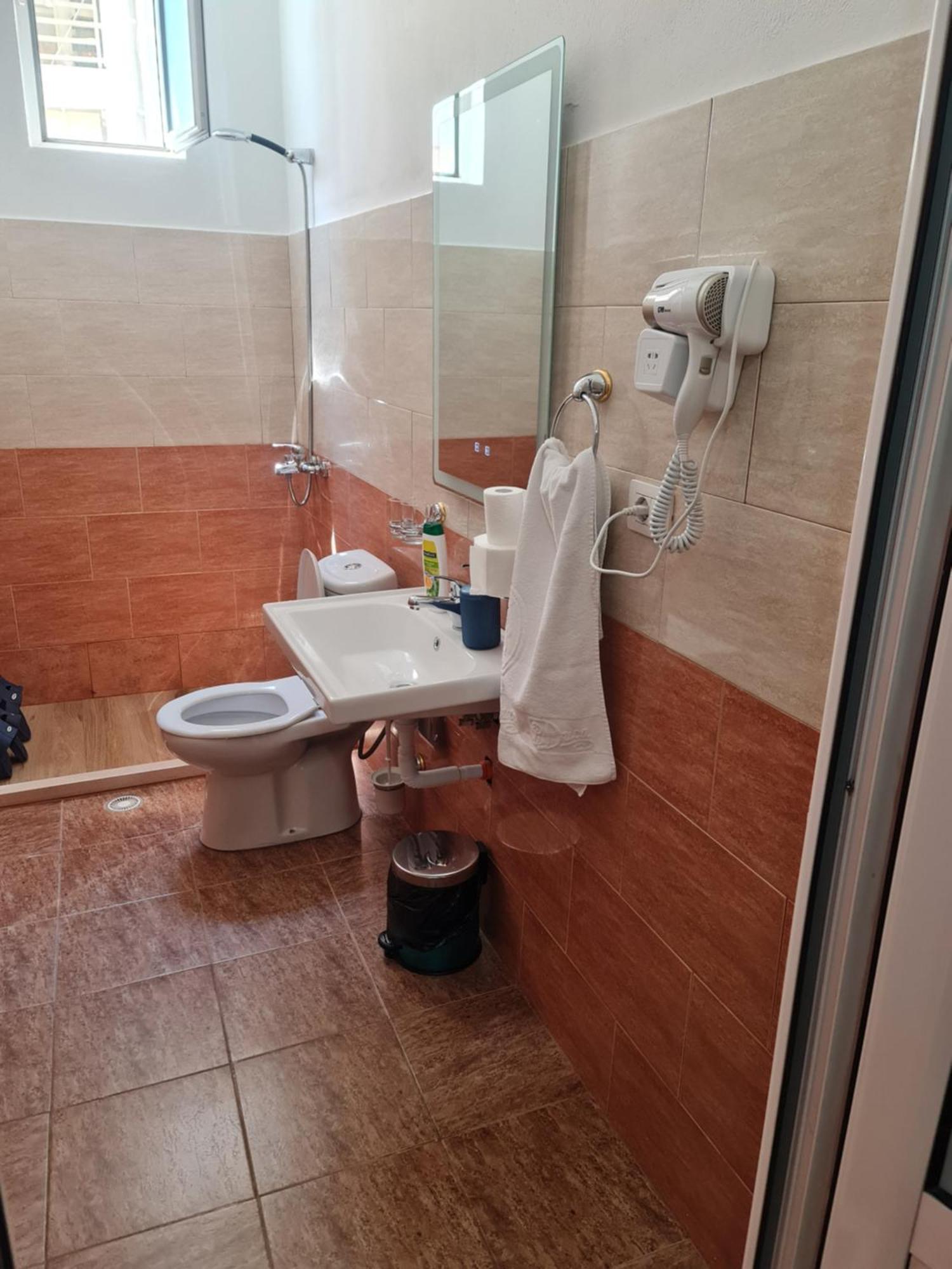 Hotel Brace Gjirokastër Esterno foto